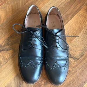 Women’s Black Italian leather brogue shoes sz 39 (8 1/2)